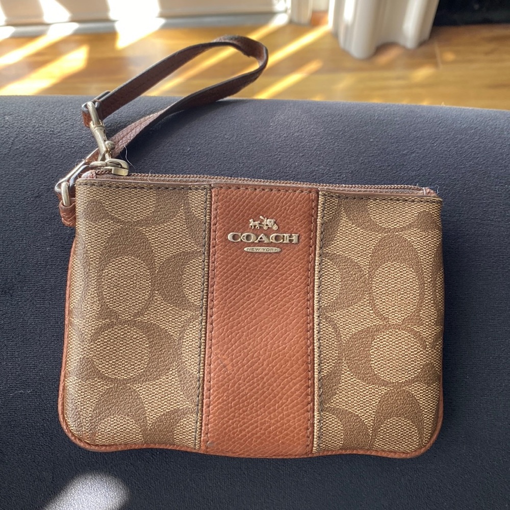 Coach wristlet $30 plus shipping :)